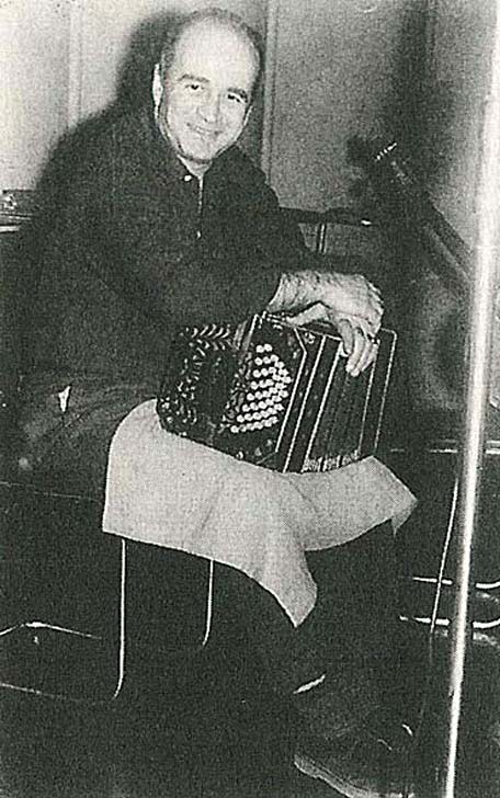 Orhan Avşar im Studio