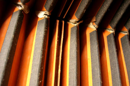 Sichern der Leimverbindungen an den inneren Balgrahmen