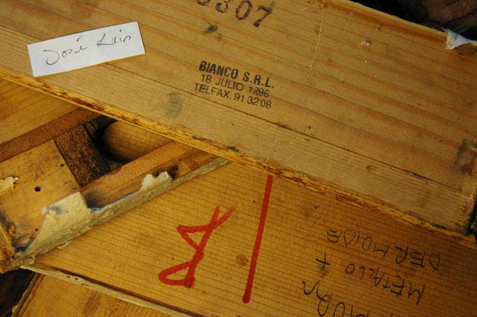 gebrochene Balgrahmen eines Alfred Arnold Bandoneons